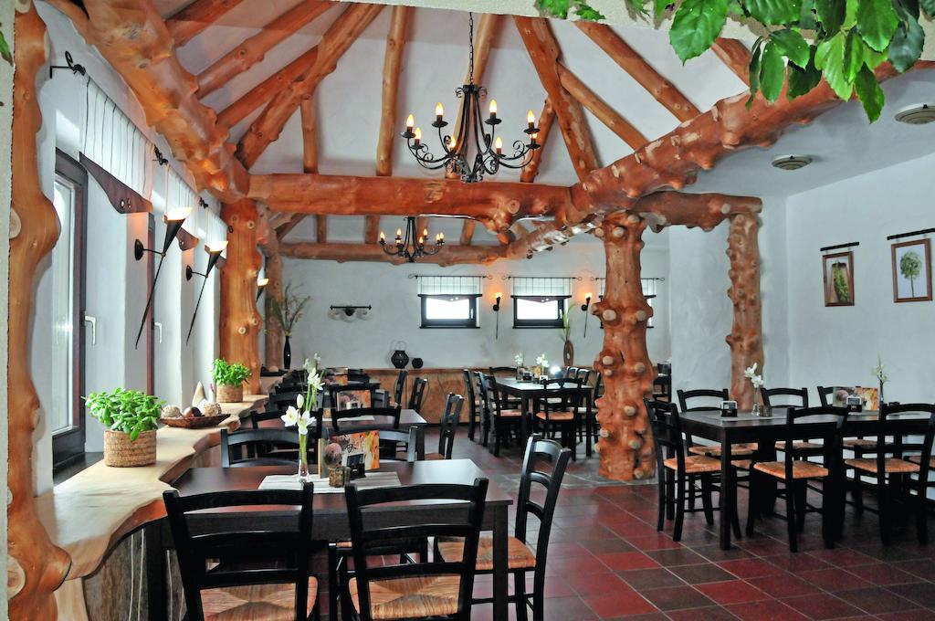 Feriendorf Auenland Eisfeld Exteriér fotografie